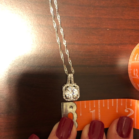 Cubic Zircon Pendant Necklace For Women - Picture 8 of 8